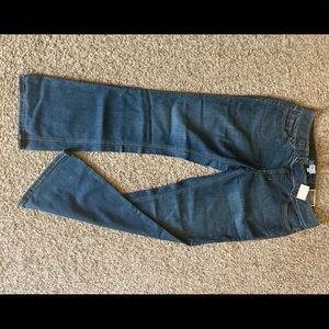 NWT Ann Taylor, curvy fit, low on waist button pocket jeans. Size 12